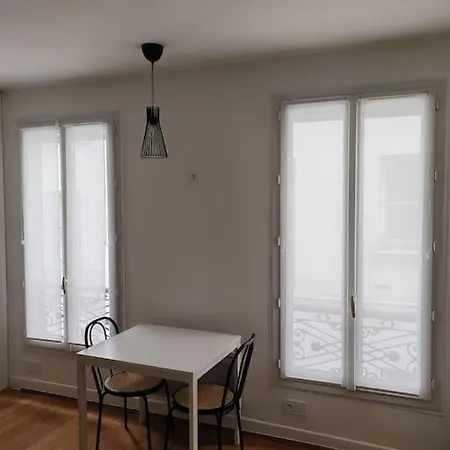 Moderno Al Centro Di - Republique