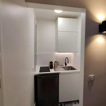 Moderno Al Centro Di - Republique Apartment