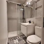 Apartment Moderno Al Centro Di - Republique *