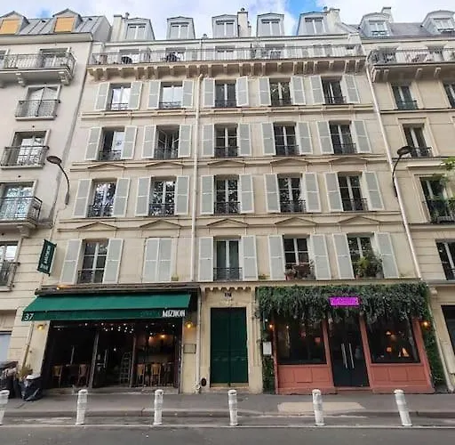 Moderno Al Centro Di - Republique Paris